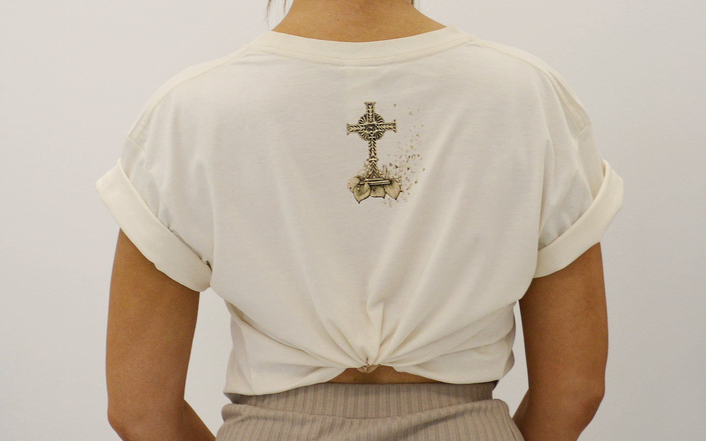 Pray Crop Tee
